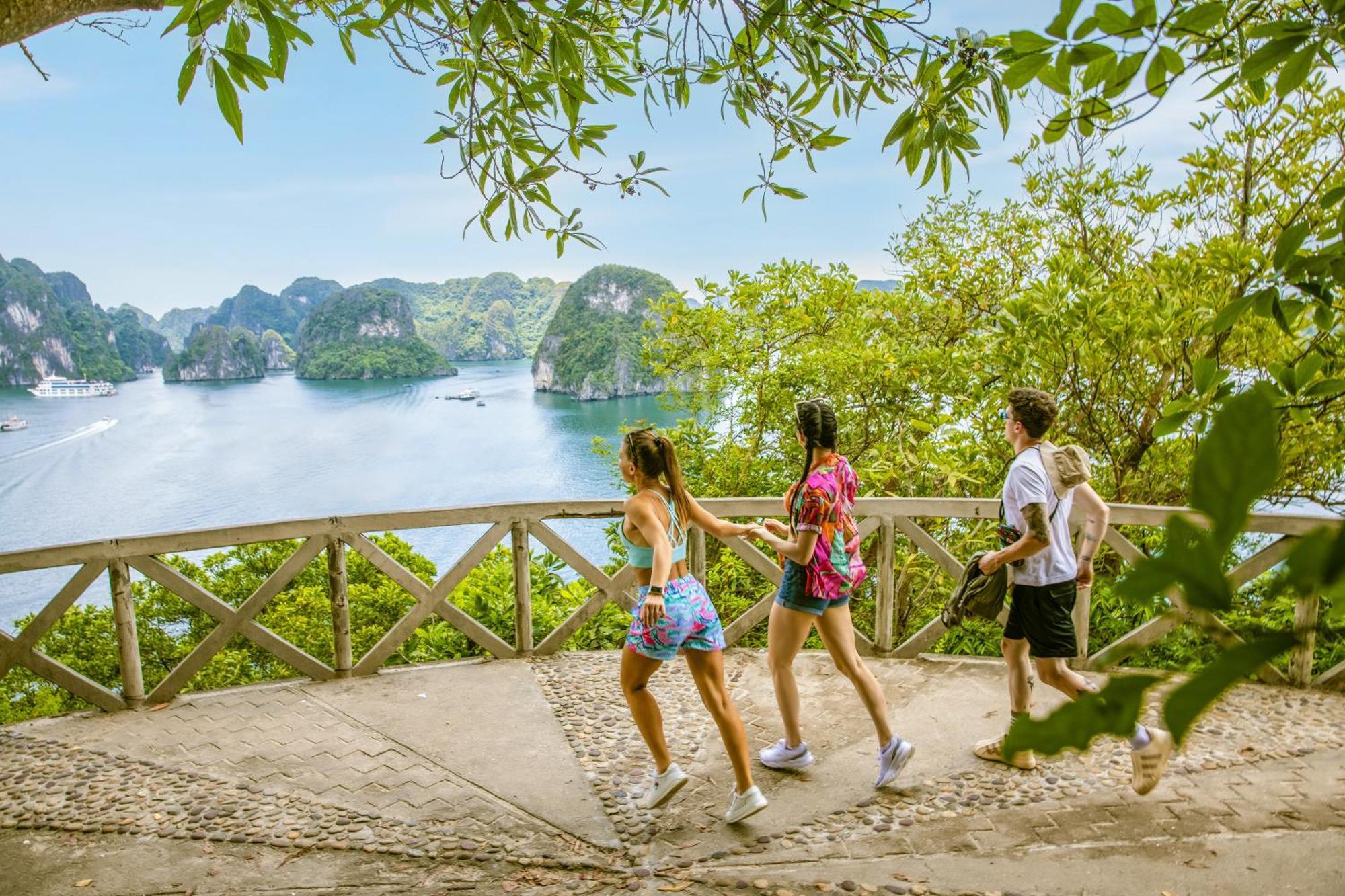  Ambassador Cruise Halong Bay Ha Long